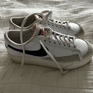 Nike trail blazer size 7